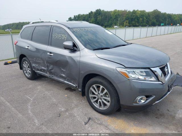  Salvage Nissan Pathfinder