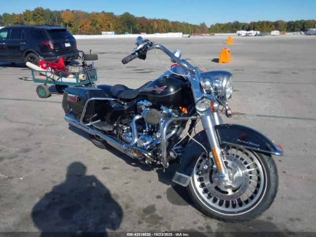  Salvage Harley-Davidson Flhr