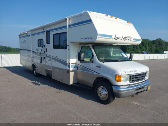 Ford E-450 Standard Image 1