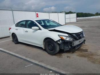  Salvage Nissan Altima