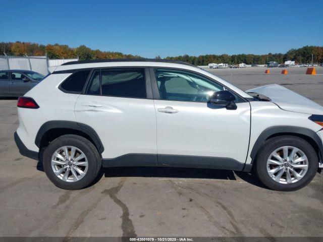 Toyota Corolla Le Image 3