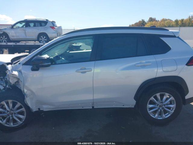 Toyota Corolla Le Image 5