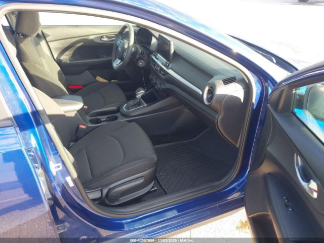 Kia Forte Lxs Image 2