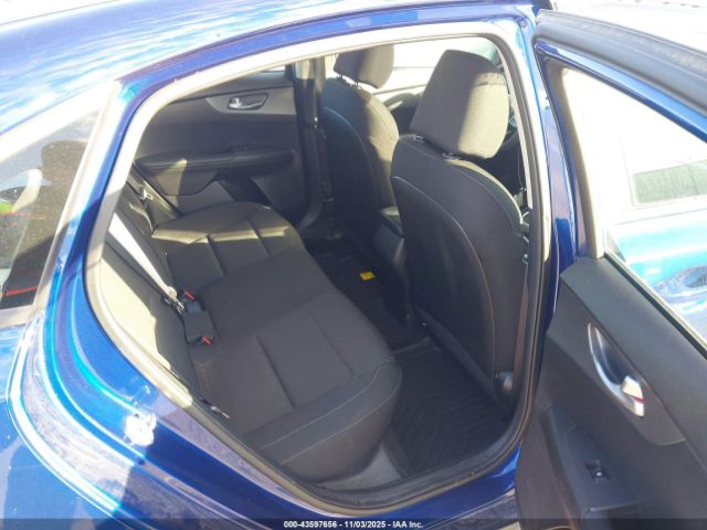 Kia Forte Lxs Image 16