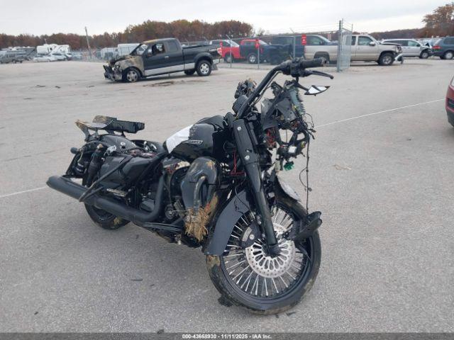  Salvage Harley-Davidson Fltrxs