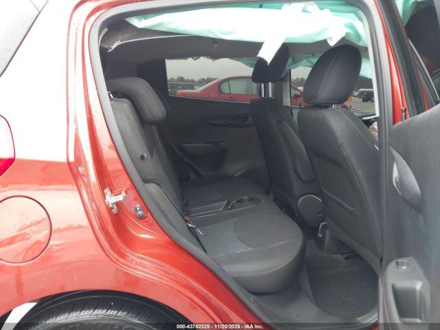 Chevrolet Spark Fwd 1lt Automatic Image 8