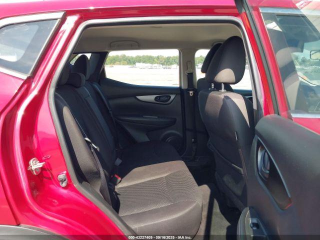 Nissan Rogue S Image 15