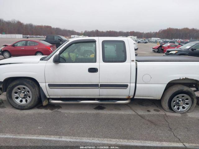 Chevrolet Silverado 1500 Image 16