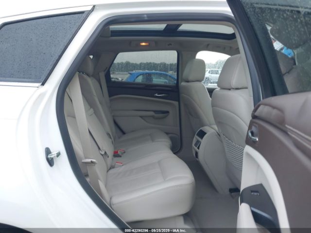 Cadillac SRX Luxury Collection Image 16