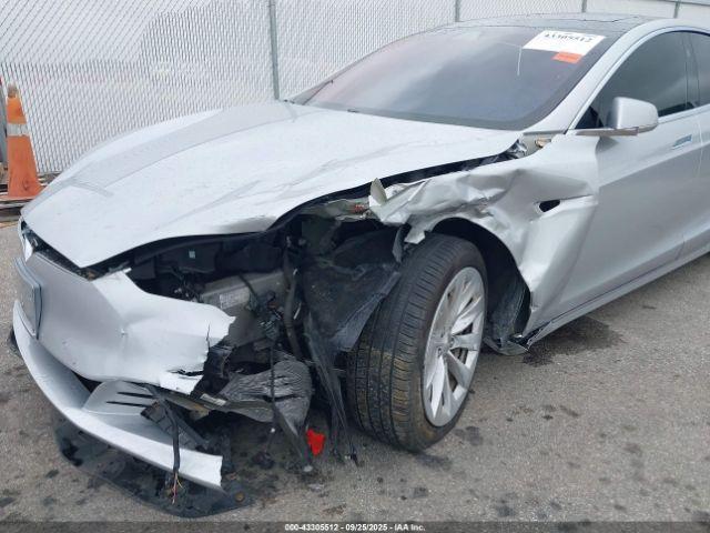 Tesla Model S Image 7