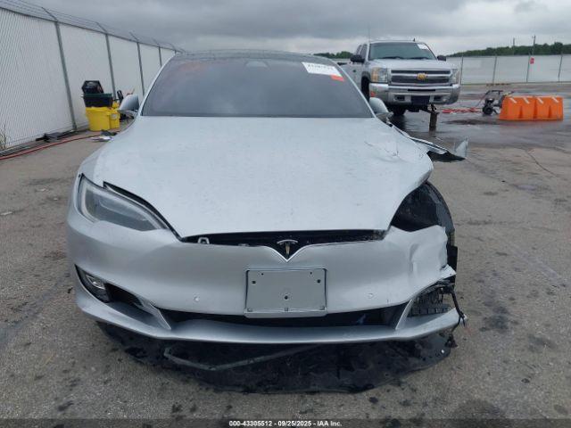 Tesla Model S Image 15