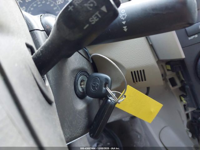 Toyota Corolla Le Image 13