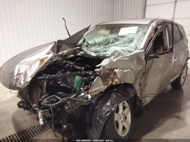 Nissan Rogue S Image 4