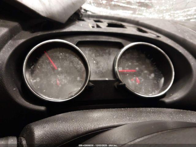 Nissan Rogue S Image 5