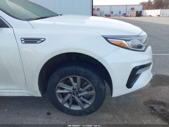 Kia Optima Lx Image 12