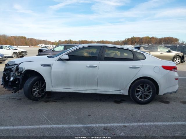 Kia Optima Lx Image 14