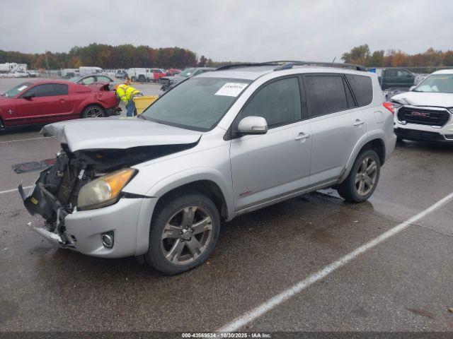 Toyota RAV4 Sport Image 9