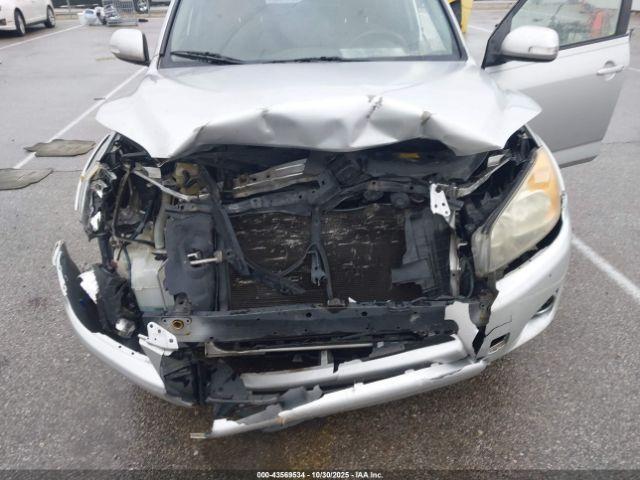 Toyota RAV4 Sport Image 7