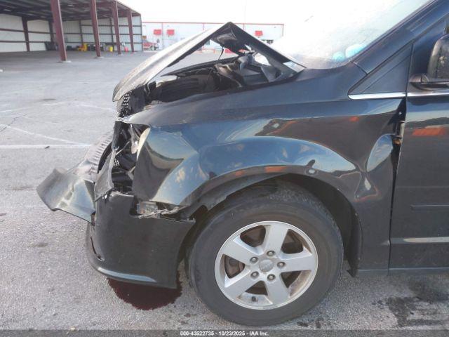 Dodge Grand Caravan Crew Image 6