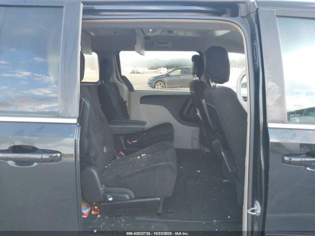 Dodge Grand Caravan Crew Image 9