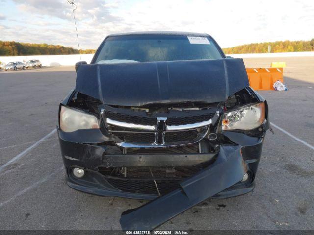 Dodge Grand Caravan Crew Image 4