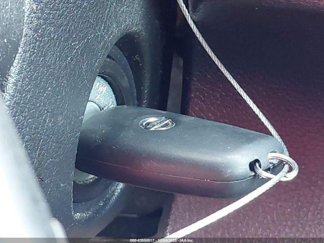 Nissan Rogue S Image 10