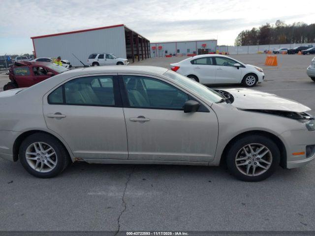 Ford Fusion S Image 8