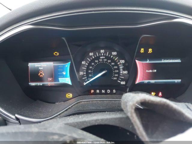 Ford Fusion Titanium Image 4