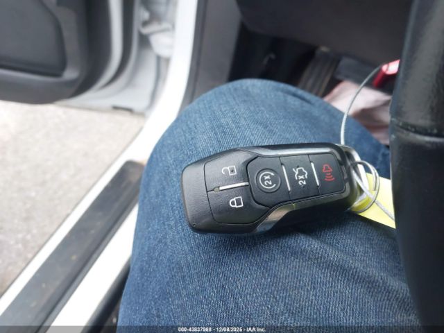 Ford Fusion Titanium Image 13