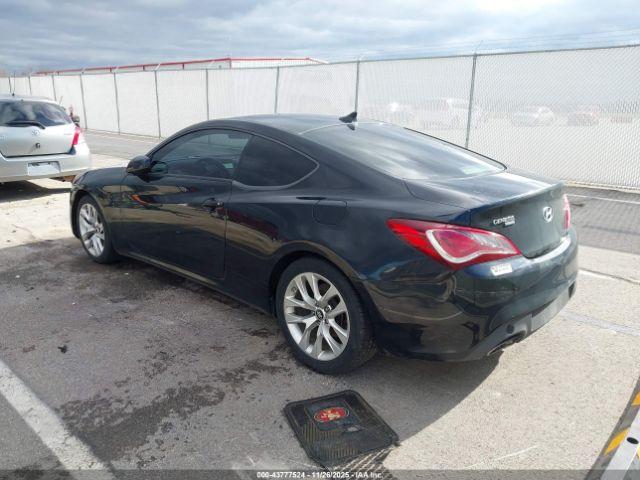 Hyundai Genesis 2.0t Image 13