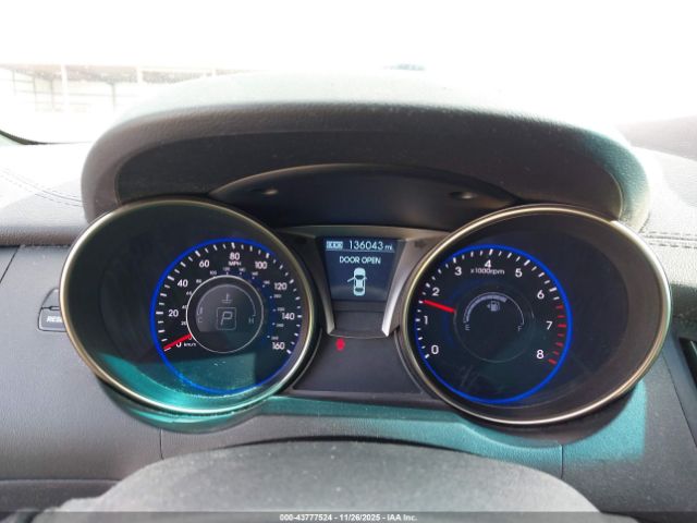 Hyundai Genesis 2.0t Image 9