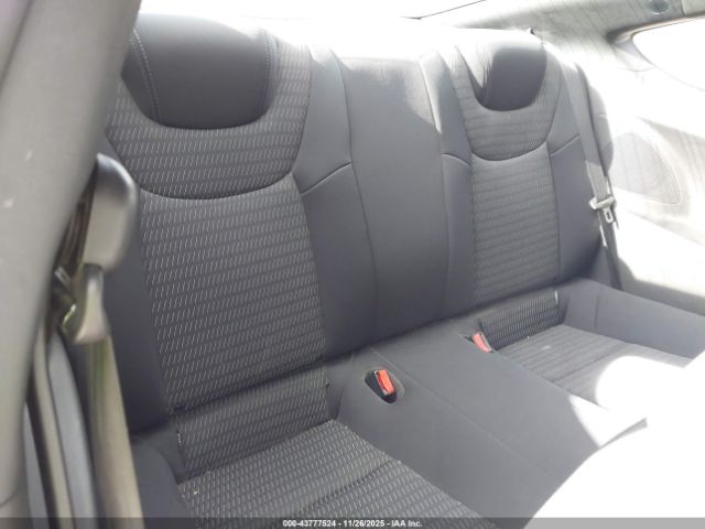 Hyundai Genesis 2.0t Image 10