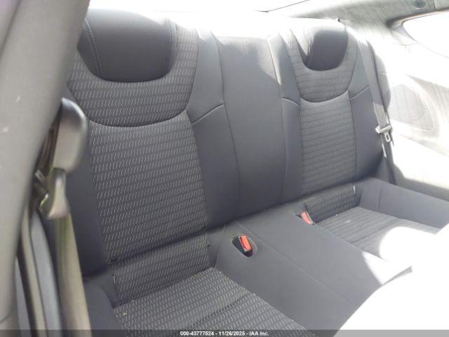 Hyundai Genesis 2.0t Image 10