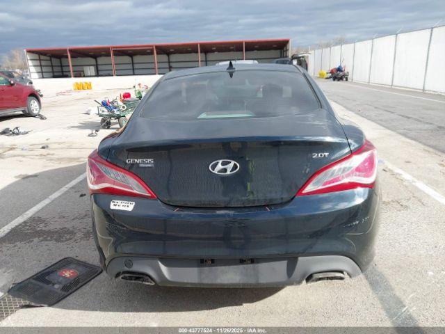 Hyundai Genesis 2.0t Image 16