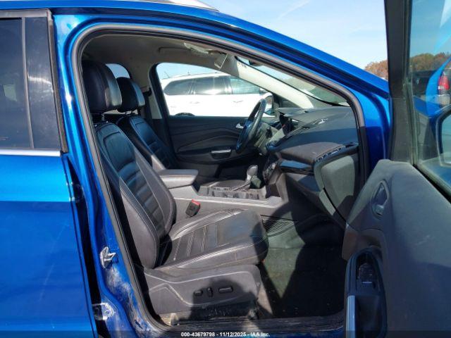 Ford Escape Titanium Image 6