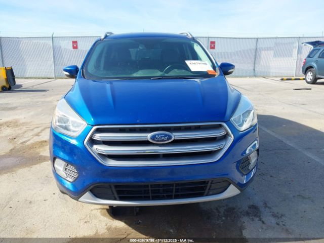Ford Escape Titanium Image 12