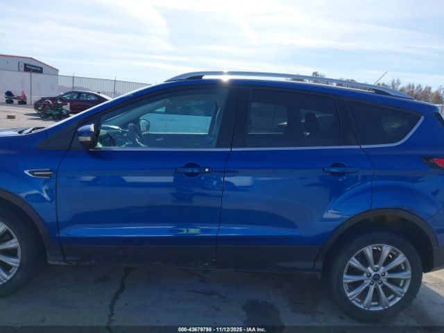 Ford Escape Titanium Image 13