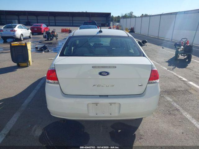 Ford Focus Se Image 11