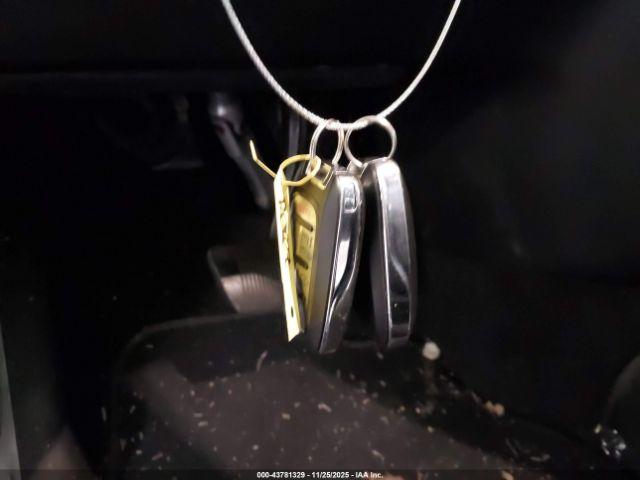 Chrysler Pacifica Touring L Image 11