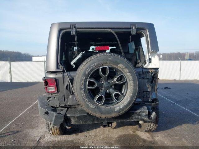 Jeep Wrangler Altitude 4x4 Image 15