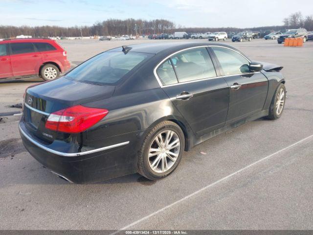 Hyundai Genesis 3.8 Image 2