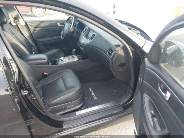 Hyundai Genesis 3.8 Image 5