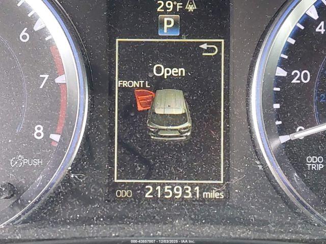 Toyota Highlander Limited V6 Image 8