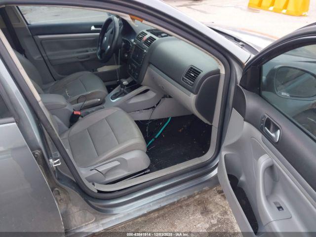 Volkswagen Jetta Image 10