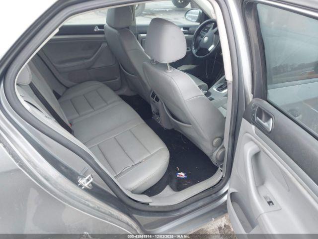 Volkswagen Jetta Image 12