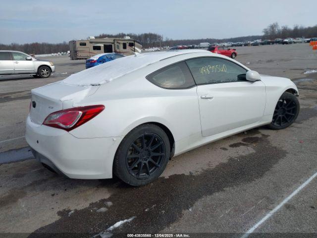 Hyundai Genesis 2.0t Premium Image 11