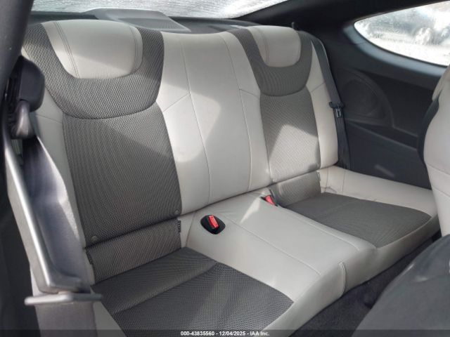 Hyundai Genesis 2.0t Premium Image 4