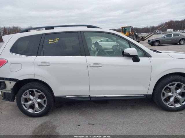 Subaru Forester 2.5i Touring Image 11