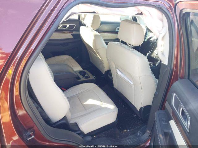 Ford Explorer Platinum Image 9