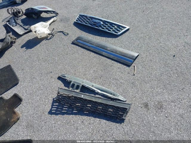 Ford Explorer Platinum Image 5